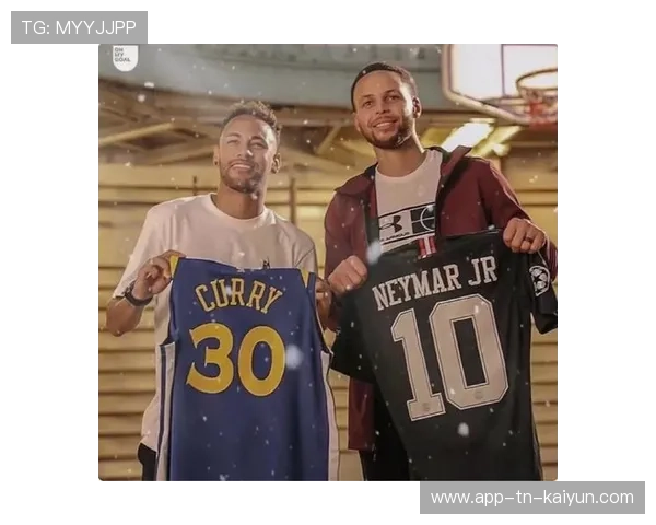 内马尔与队友合唱为伤员打气，团队凝聚力被点赞