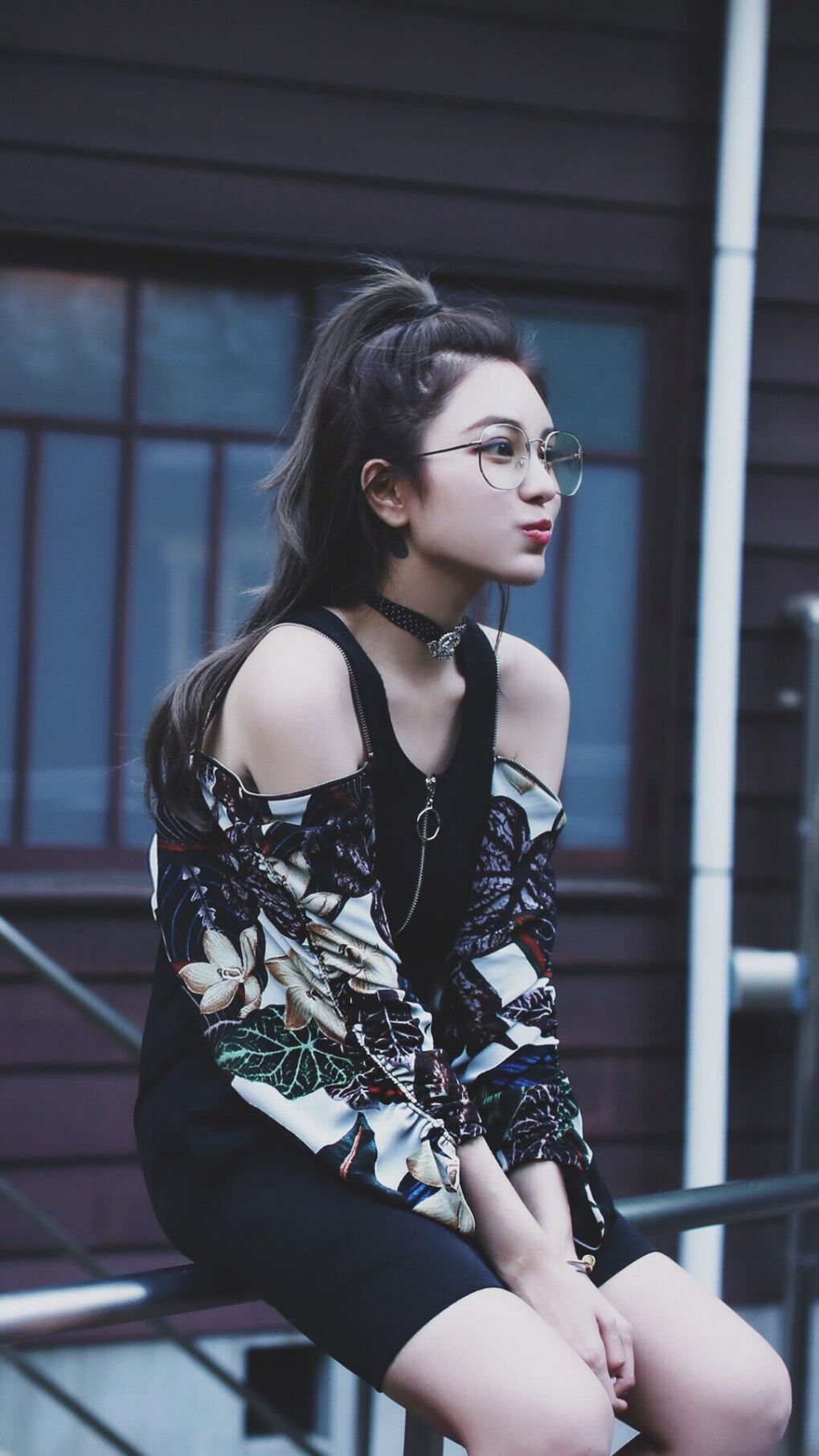 掘金赛后集体观看比赛录像检讨表现,掘金队回放